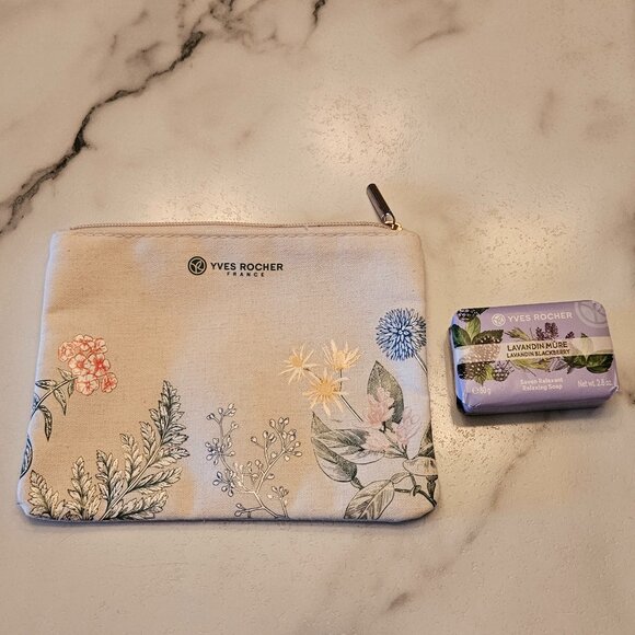 FREE with purchase Yves Rocher mini soap and cosmetic bag - Picture 1 of 1